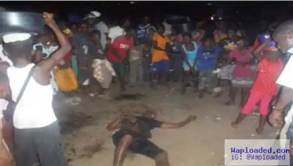 Wicked!!! See What Angry Mob Did to a Man Who Was Caught Stealing ATM Card in Asaba [Photos]